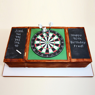 Dart board cake