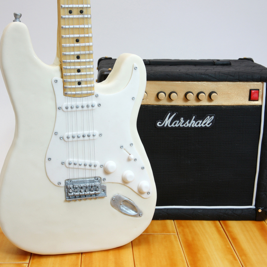 Fender guitar and amp cake