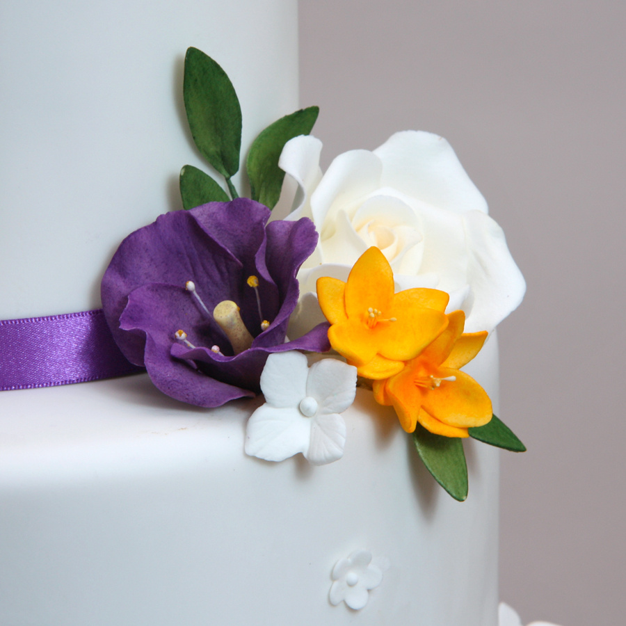 Floral decorated cake