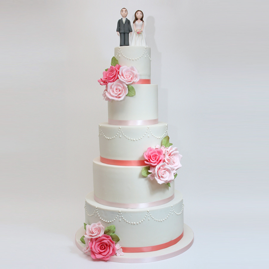 Ivory cake with roses