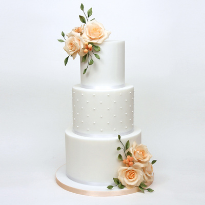 Peach roses and polka dots cake