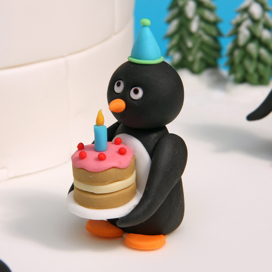 Penguin and igloo cake