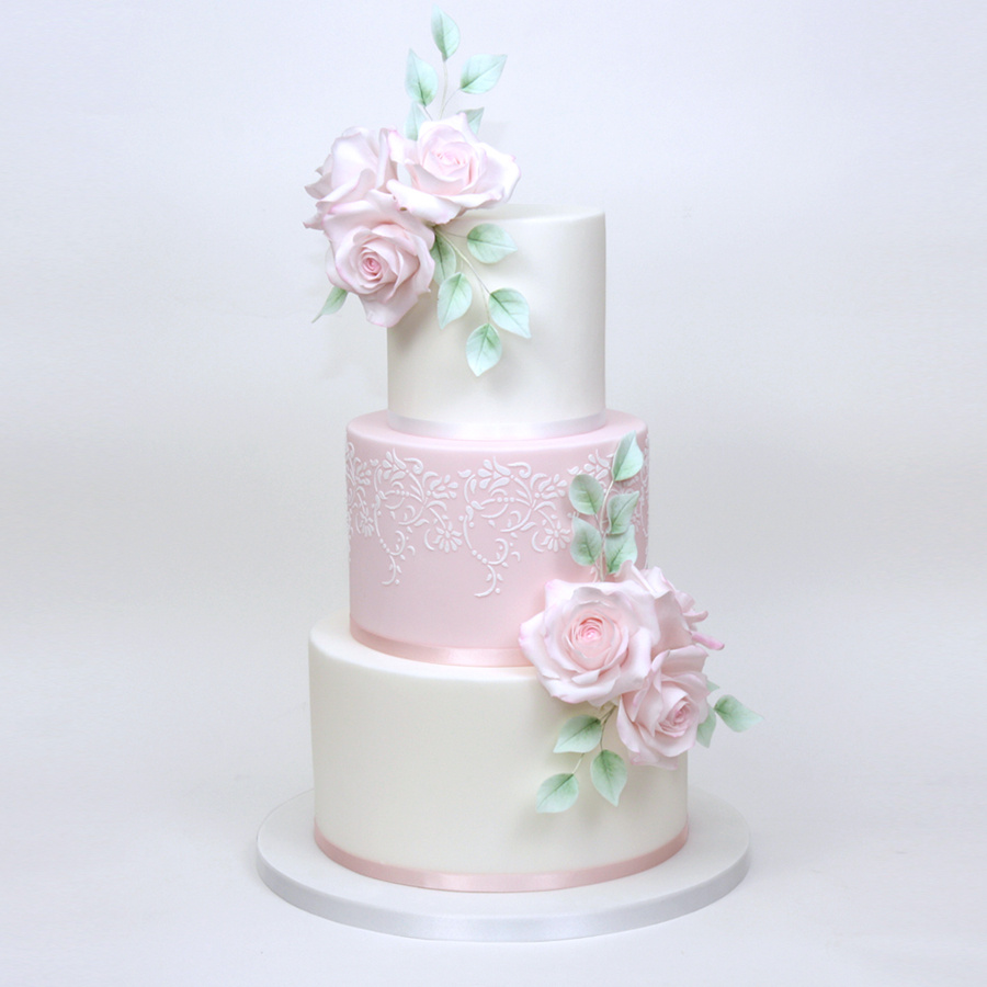 Pink roses and vintage stencil cake