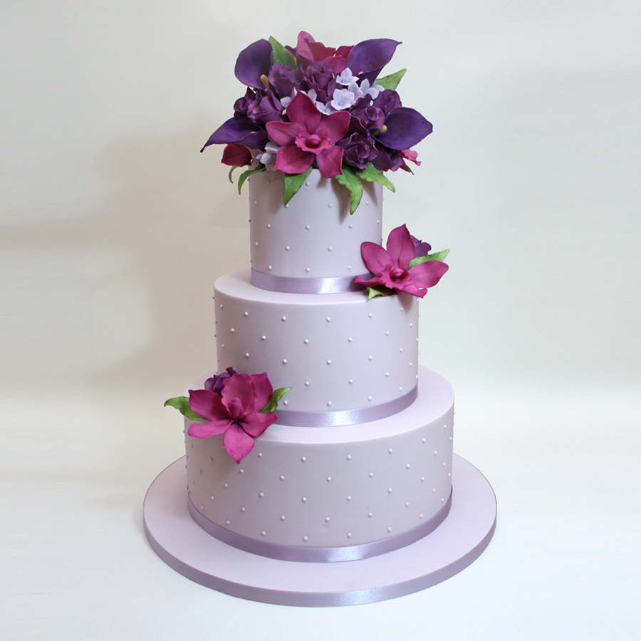 Purple flowers & polka dot cake