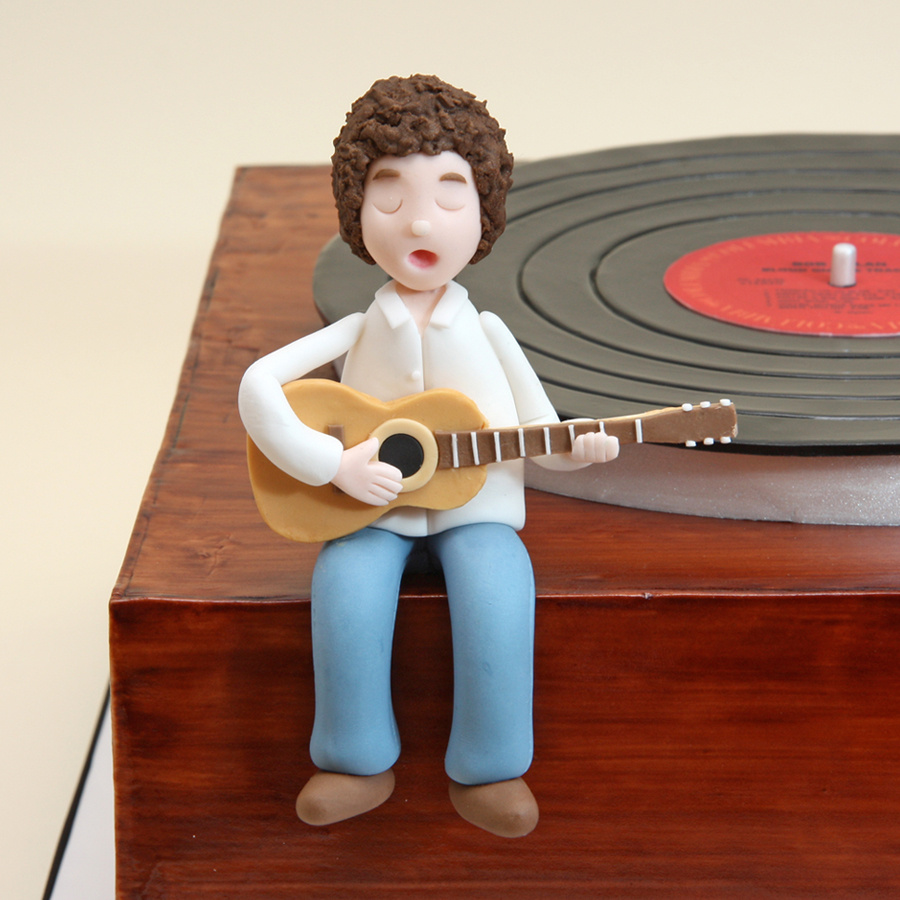 Record player cake