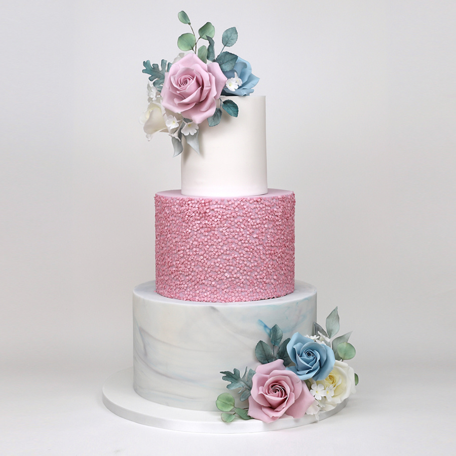 Rustic roses and foliage cake