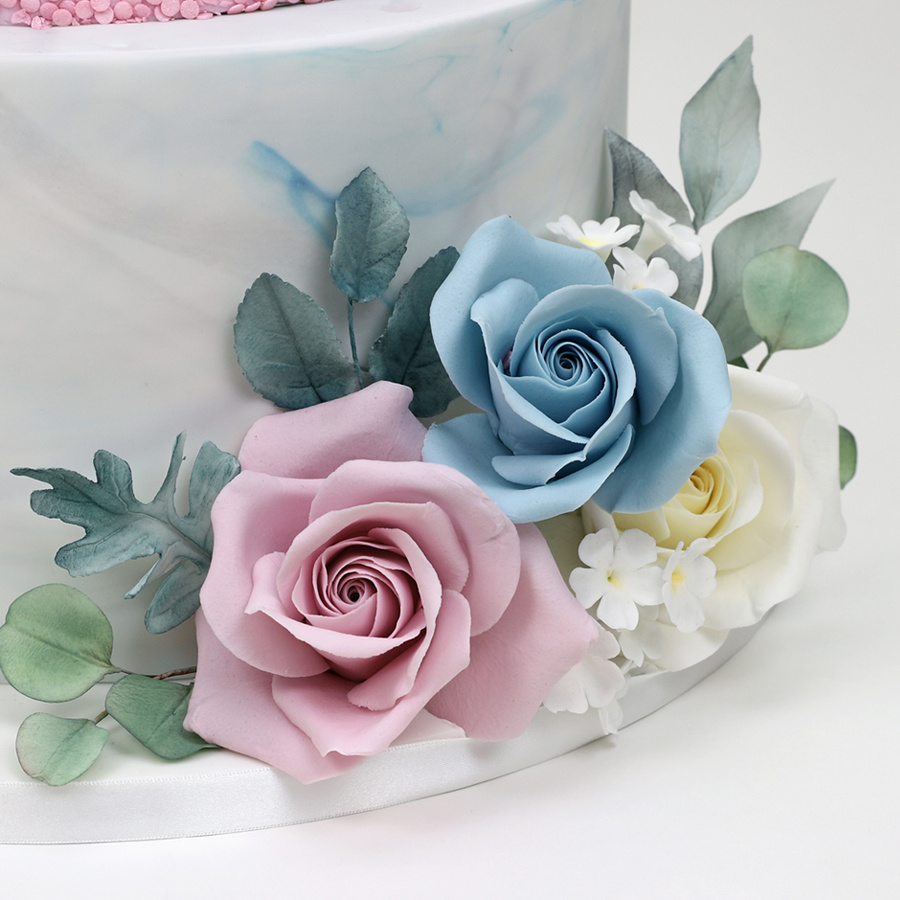 Rustic roses and foliage cake