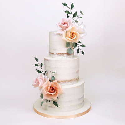 Semi-naked autumnal roses cake