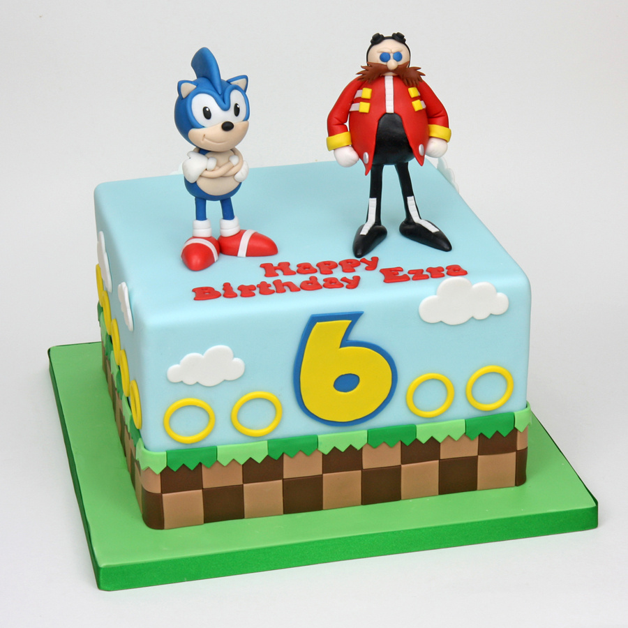 Sonic the hedgehog cake