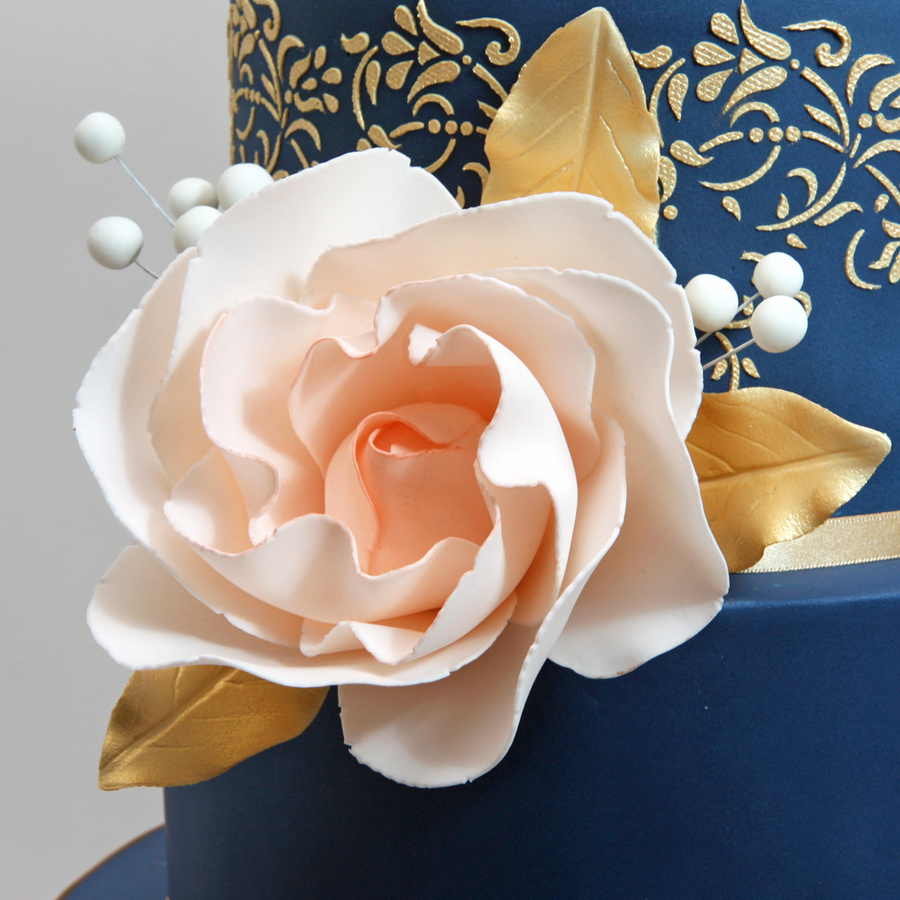 Vintage navy and gold cake